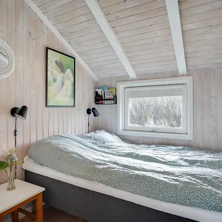 Gunde - 300m To The Fjord By Interhome